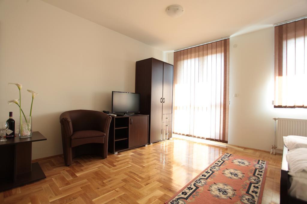 Hostel Royal Obrenovac (Belgrade) Room photo
