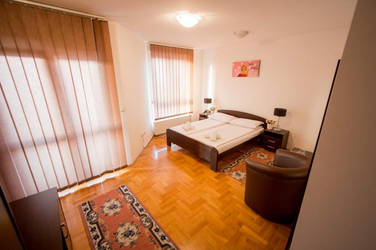 Hostel Royal Obrenovac (Belgrade) Exterior photo