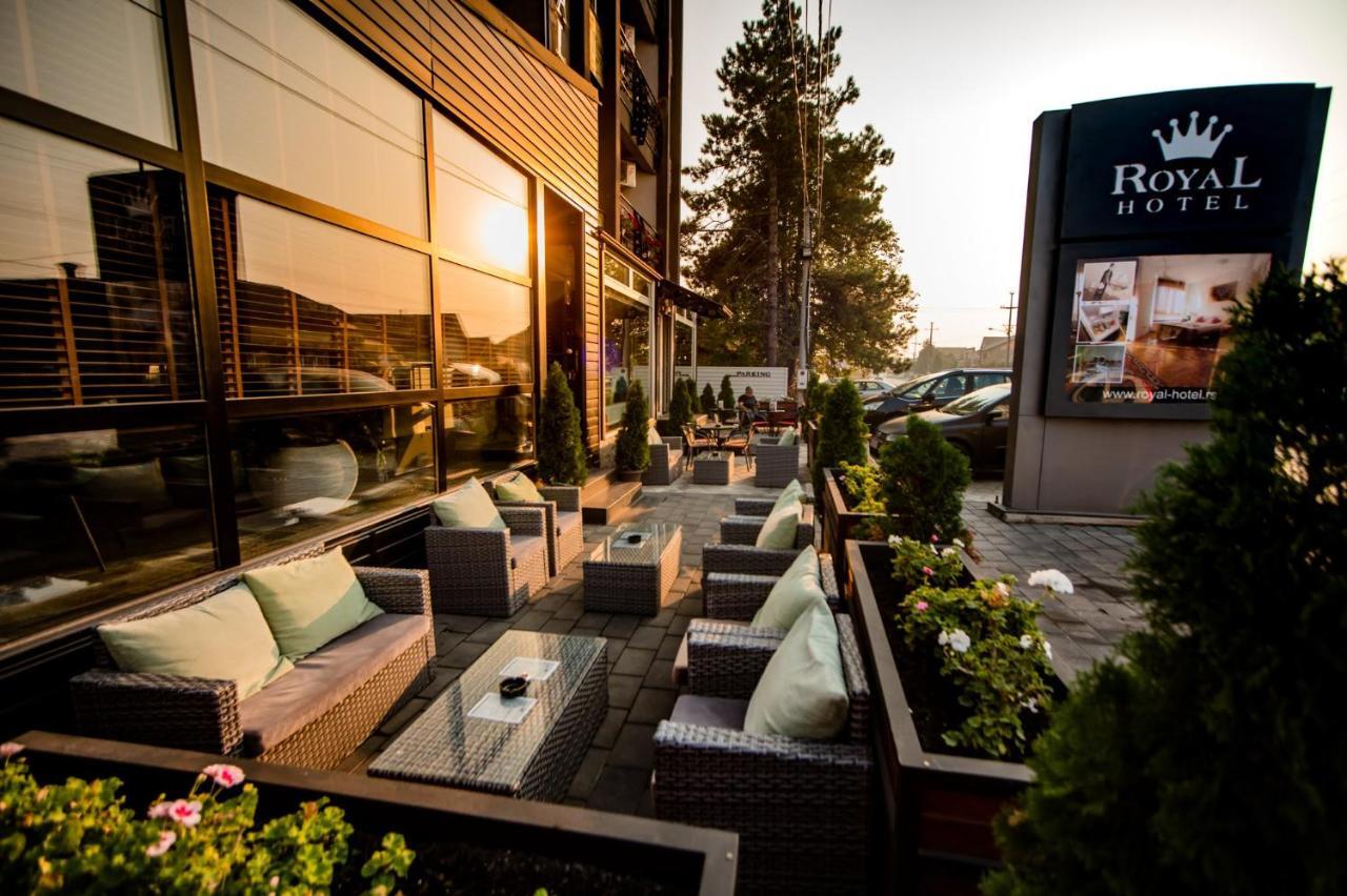 Hostel Royal Obrenovac (Belgrade) Exterior photo